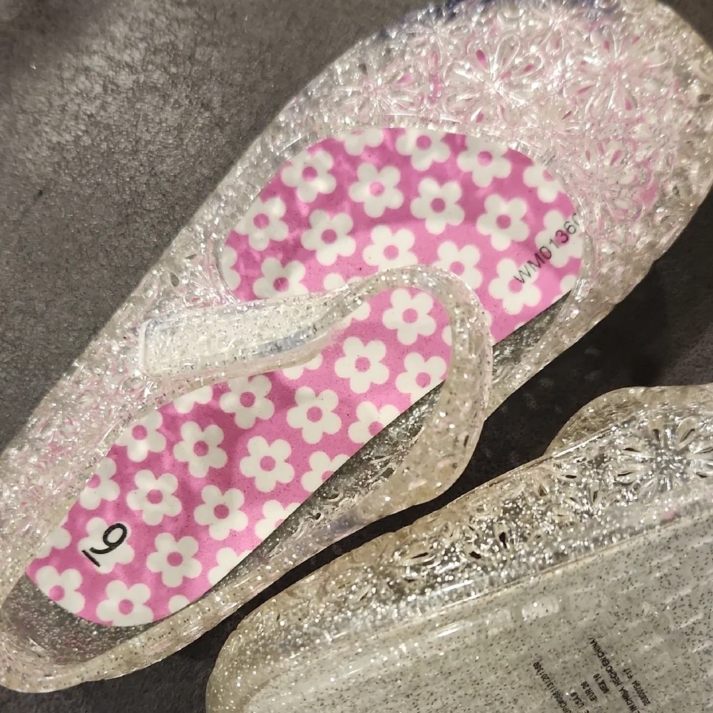 White and Pink Glitter Sandals with Textured Soles